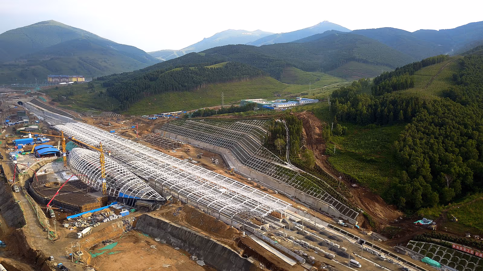 国家跳台滑雪中心, National Ski Jumping Centre ski resort