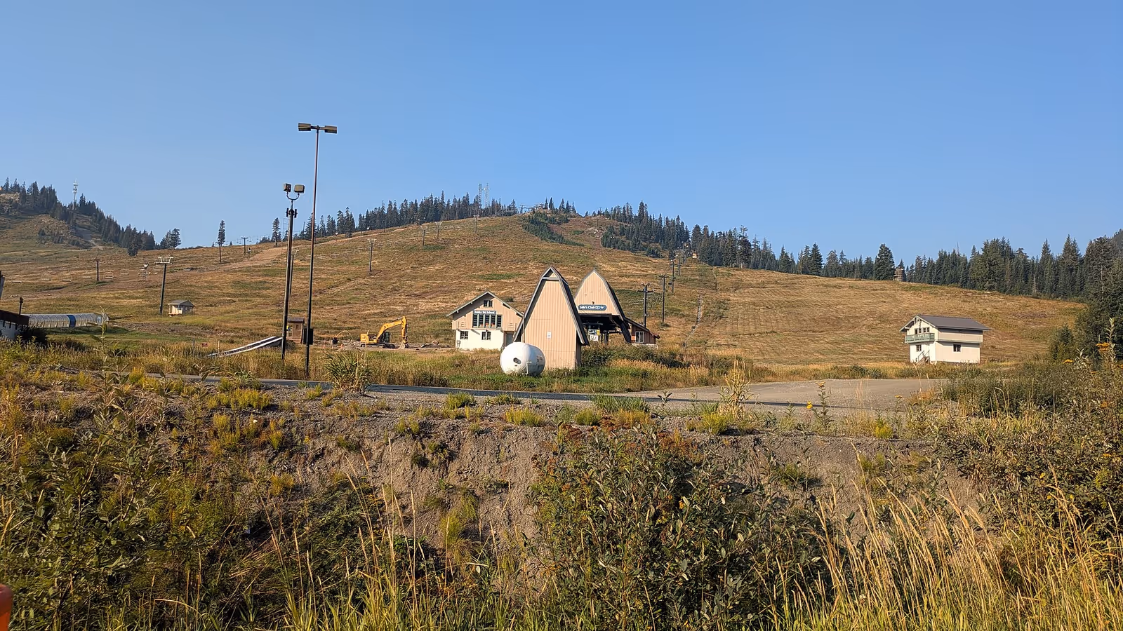Three Summits ski resort